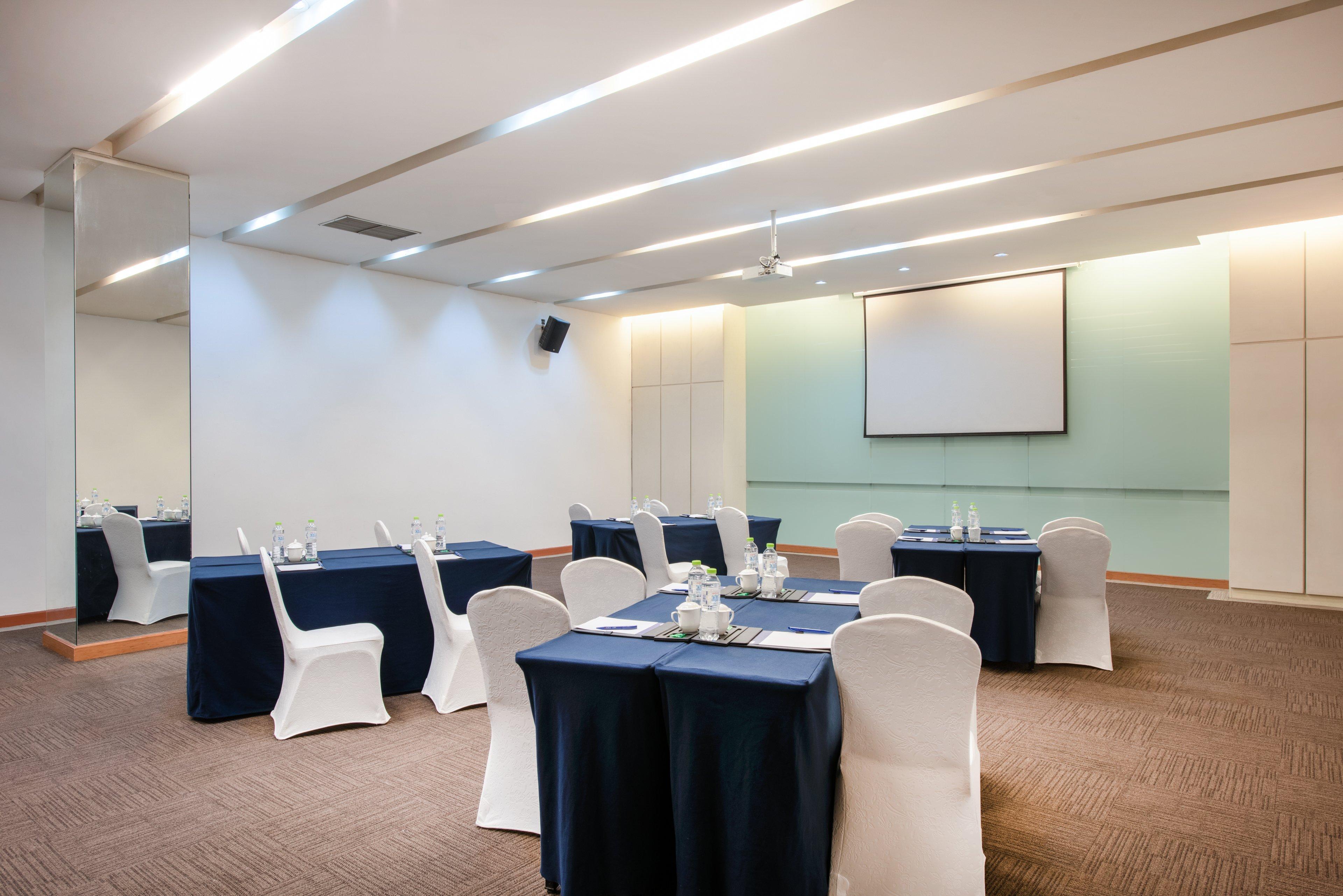 Holiday Inn Express Chongqing Guanyinqiao By Ihg Exterior foto